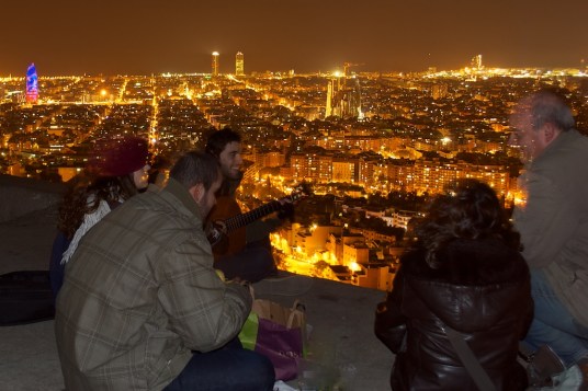 Turó de la Rovira - Mirant a mar