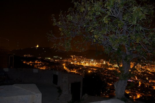 Turó de la Rovira - Mirant el Tibidabo